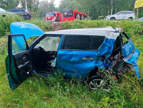Двое детей серьезно пострадали в ДТП с рейсовым автобусом в Боровском районе