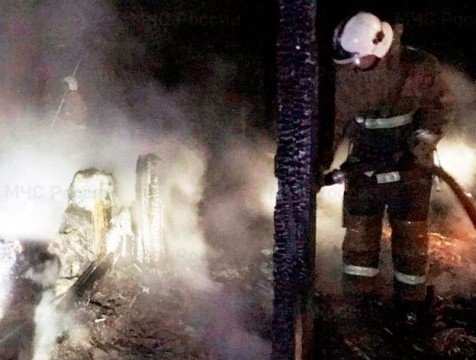 Несколько человек пострадали при пожаре в дачном кооперативе