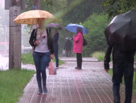 До конца августа погода будет дождливой, но теплой