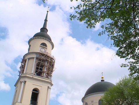 Троицкий кафедральный собор может встретить День города в строительных лесах