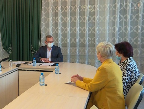 Жители Кременок пожаловались губернатору на нехватку врачей