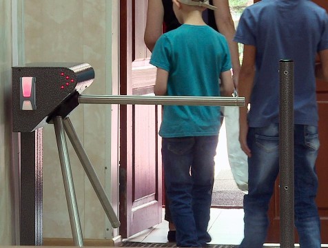 С сентября все образовательные учреждения Калуги будут находится под охраной ЧОПов