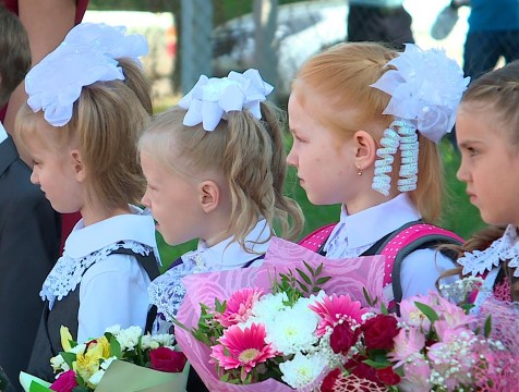 Родителей первоклассников пустят на линейки 1 сентября