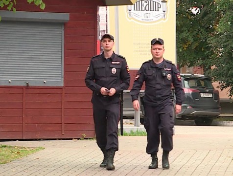 Полицейские ППС отмечают профессиональный праздник