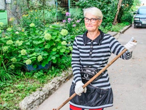 Лучшего дворника выбрали в Калуге