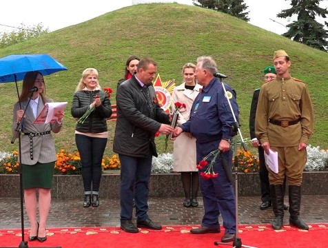 Капсулу памяти с Прохоровского поля доставили на самолете в Малоярославец