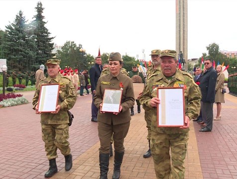 Останки двух красноармейцев, погибших на калужской земле, торжественно проводили на родину