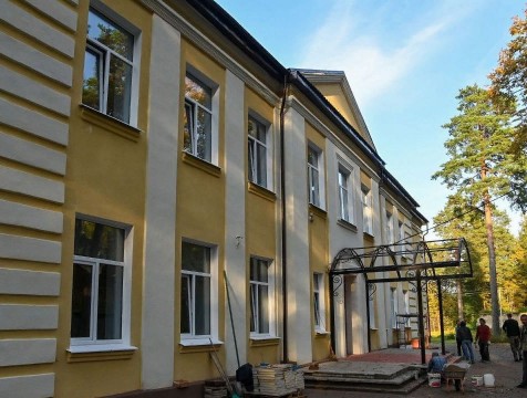 Здание начальной школы обновили в Юхнове