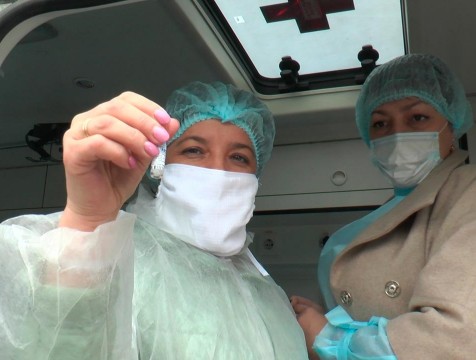 Определены первые победители лотереи среди вакцинированных от коронавируса