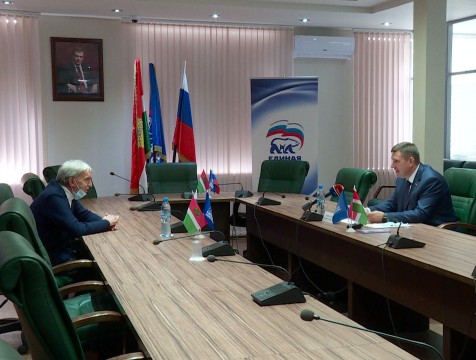 Жители области пожаловались на ржавую воду и затягивание с ремонтом дома культуры