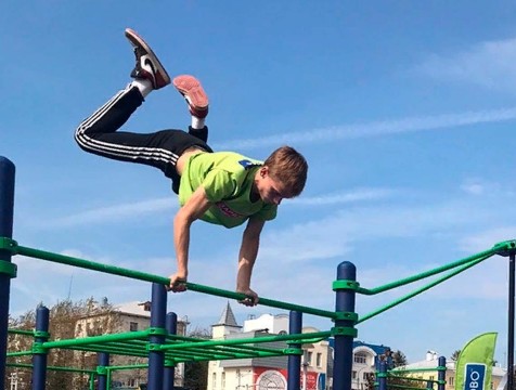 18 победителей и призеров определили в соревнованиях по воркауту в Калуге
