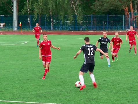 ФК «Квант» и «Калуга» сразились с соперниками в 9-м и 10-м турах второго дивизиона