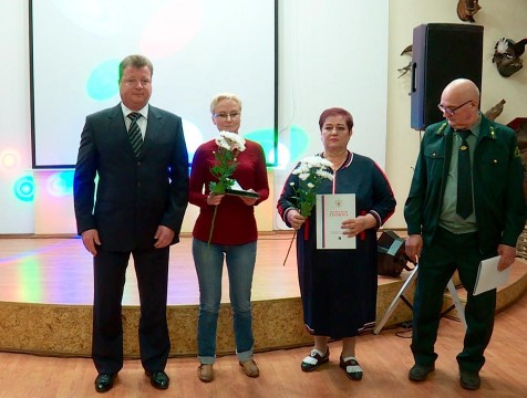 Зарплату повысят работникам лесной промышленности в 2022 году