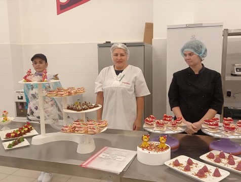 Жительница Обнинска победила в региональном конкурсе кондитеров