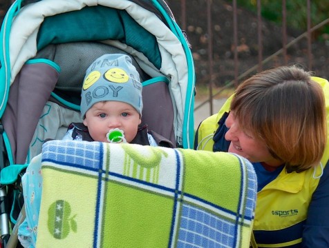 Финансовую поддержку семей с детьми обсудили на совещании областного правительства