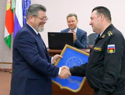 Герб Обнинска вручили капитану одноименной подводной лодки