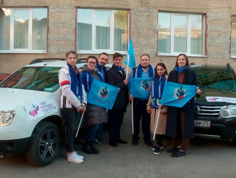 В автопробег отправились молодые педагоги из Калужской области