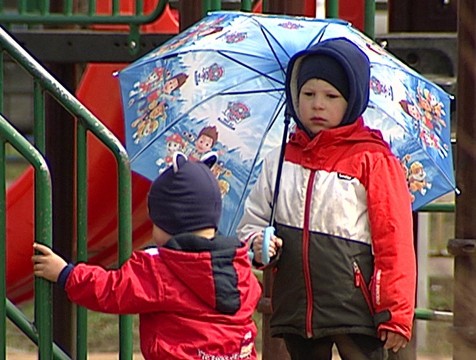Вступили в силу новые правила выезда детей за границу