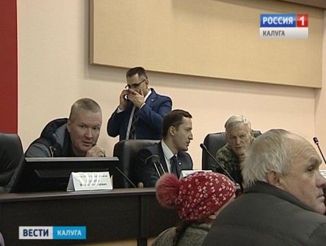 Предприниматели с центрального рынка устроили митинг в Горуправе