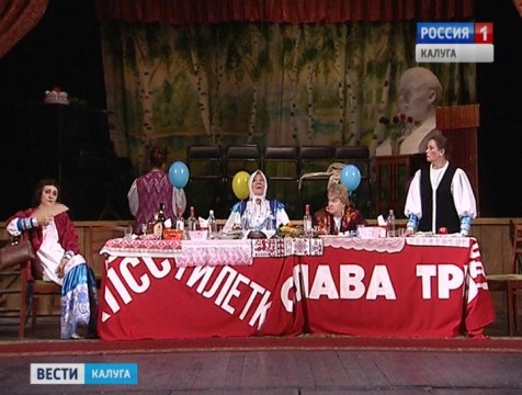 Премьера спектакля «Баба Шанель» прошла в драмтеатре