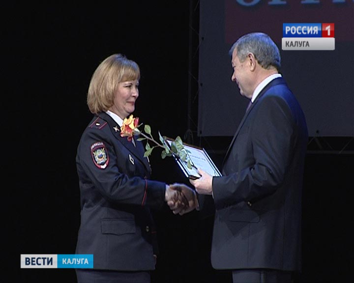 торжественное-УМВД3-1109.jpg