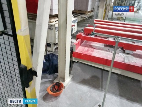 Тело работника предприятия найдено на заводе в Дзержинском районе