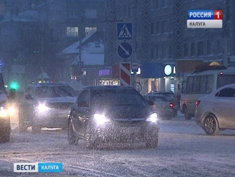За ночь с улиц Калуги вывезли около 2-х тысяч кубометров снега