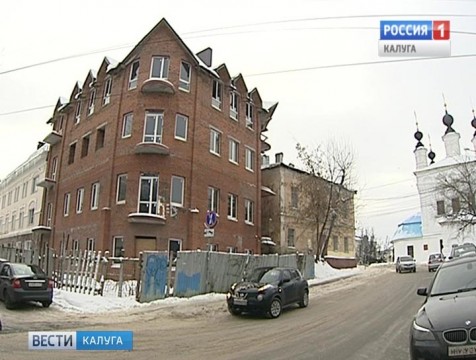 Дольщики самостроя не спешат сносить дом на улице Карпова
