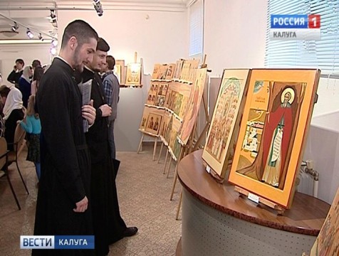 Картины студентов духовного училища представили в Доме музыки