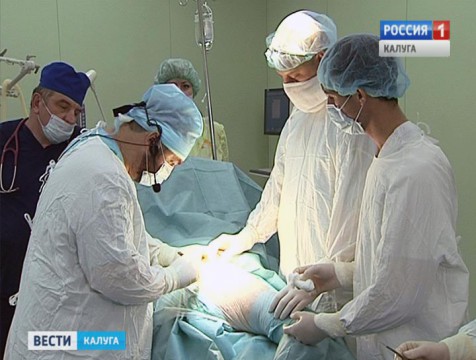 Хирург из Нижнего Новгорода провёл в Калуге мастер-класс по замене сустава