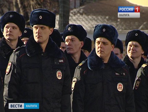 Традиционный смотр сотрудников областного УМВД прошёл на площади Театральной