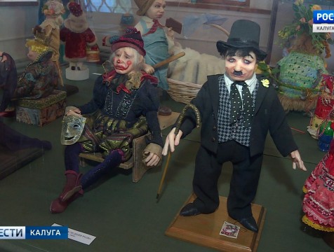 Выставка работ художницы Марины Гусевой открылась в Палатах Коробовых