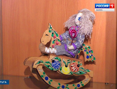 Дом мастеров представил в качестве экспонатов коллекцию кукол
