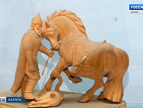 Деревянные поделки представили калужанам в музее изобразительных искусств