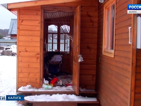 Все готовятся к празднику: воры похитили продукты и баян