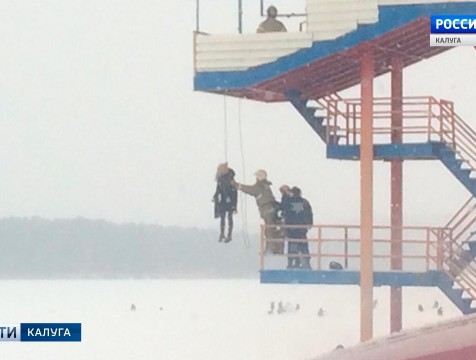 По факту смерти девушки на вертолетной площадке Калуги проводится проверка