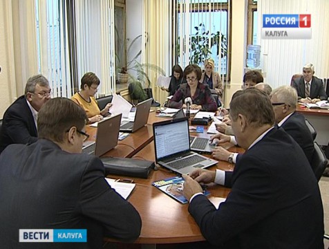 Социальным работникам региона в 2016 году повысят зарплату