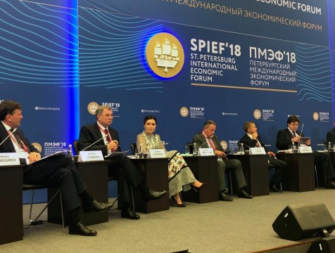 Анатолий Артамонов предложил расширить финансовые меры господдержки малого и среднего бизнеса