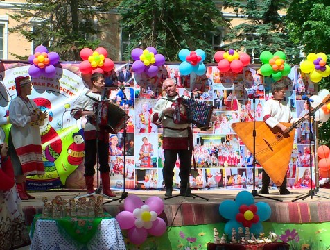 Фестиваль народного творчества «Кладовая радости» открылся в Калуге