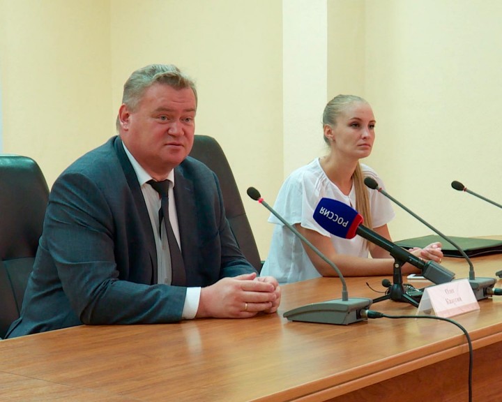 Брифинг-нацдиаспор0814.jpg
